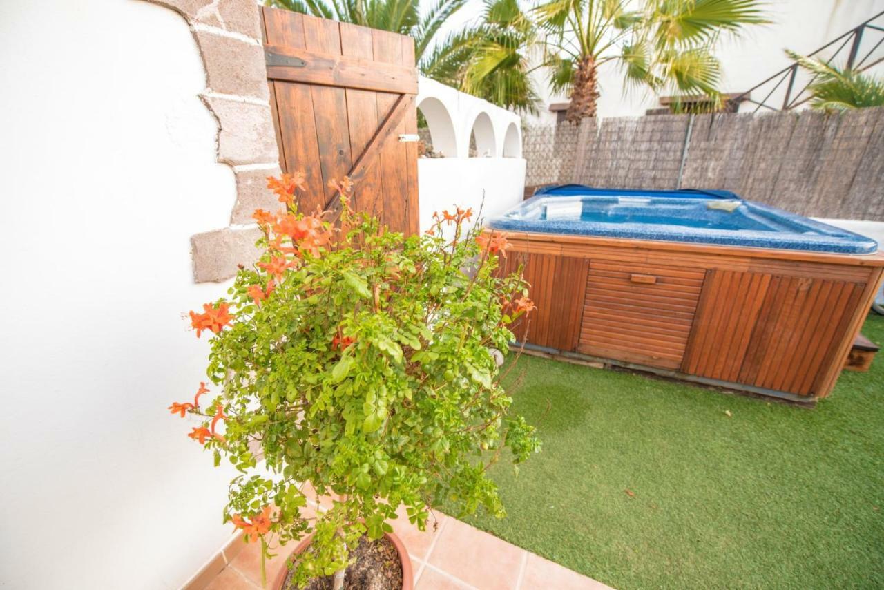 Villatommy Heated Pool, Hottub, Fast Wifi Lajares Zewnętrze zdjęcie